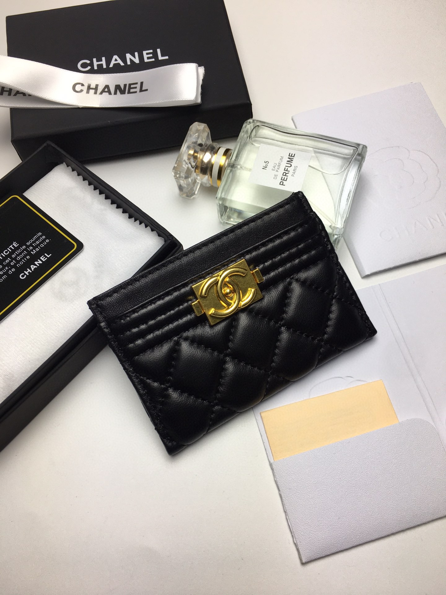 芸能人愛用Chanel シャネル 実物の写真 N品スーパーコピー財布代引き対応国内発送後払い安全必ず届く優良サイト